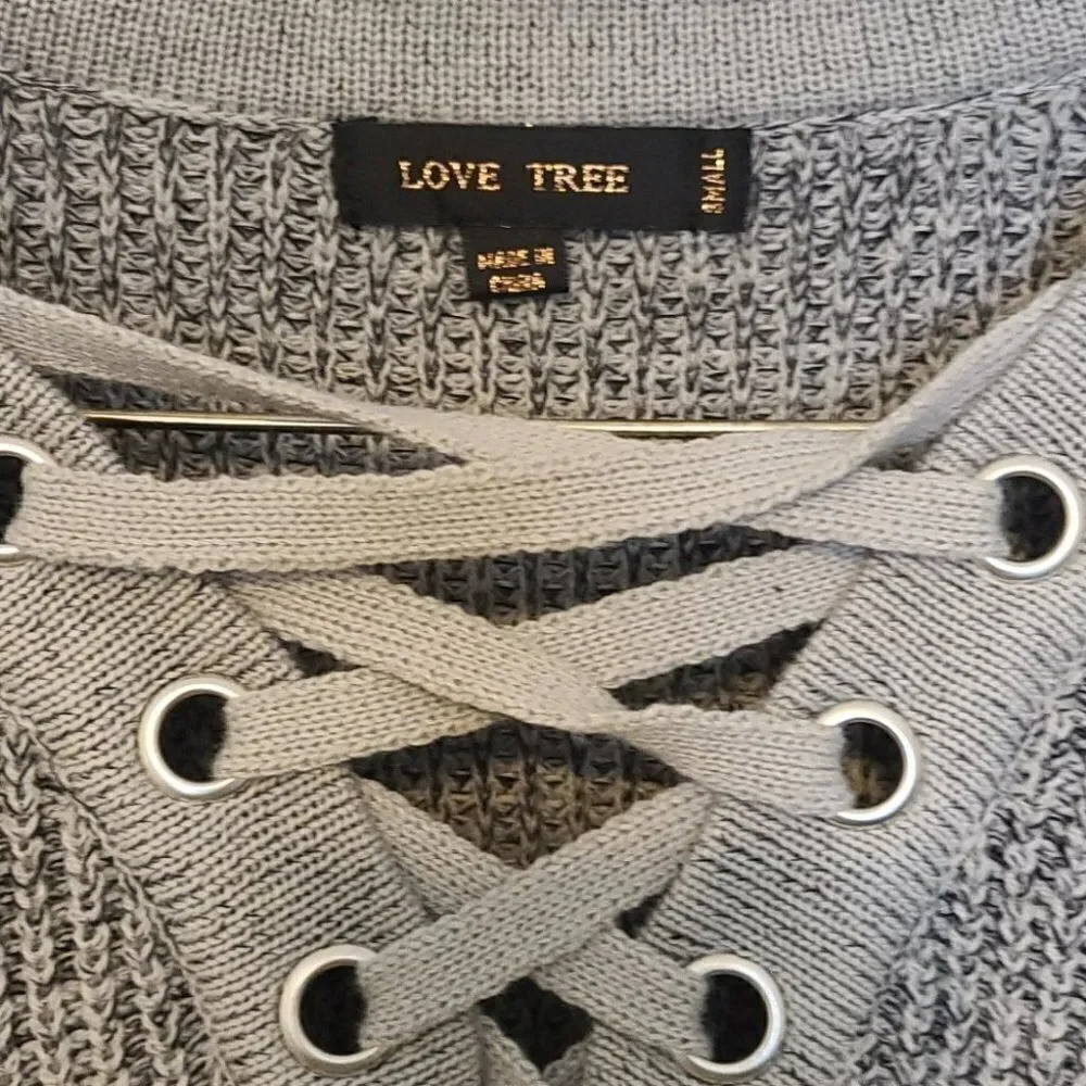 Love tree sweater size s